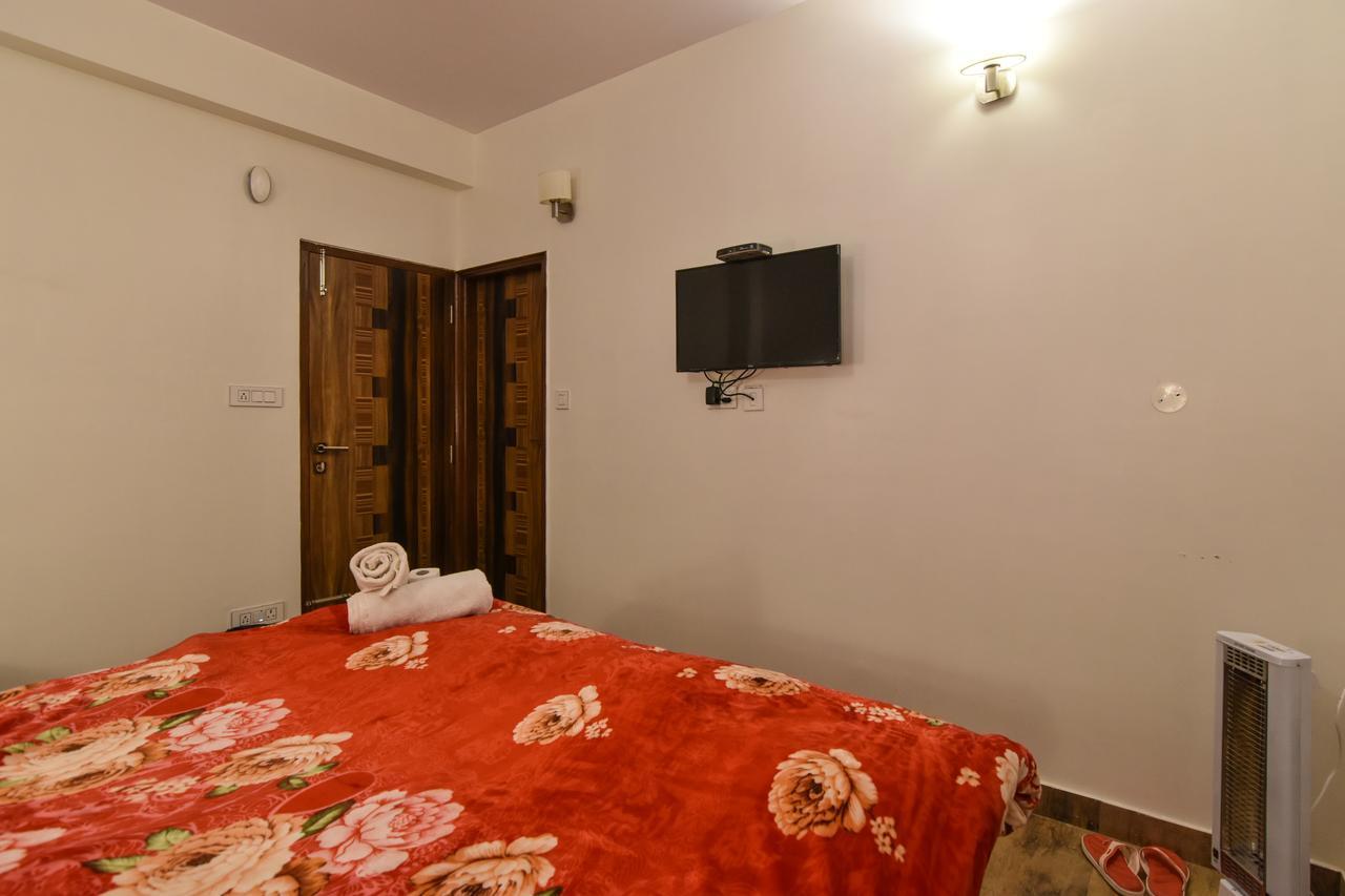 Dhanlaxmi Apartments Шимла Экстерьер фото