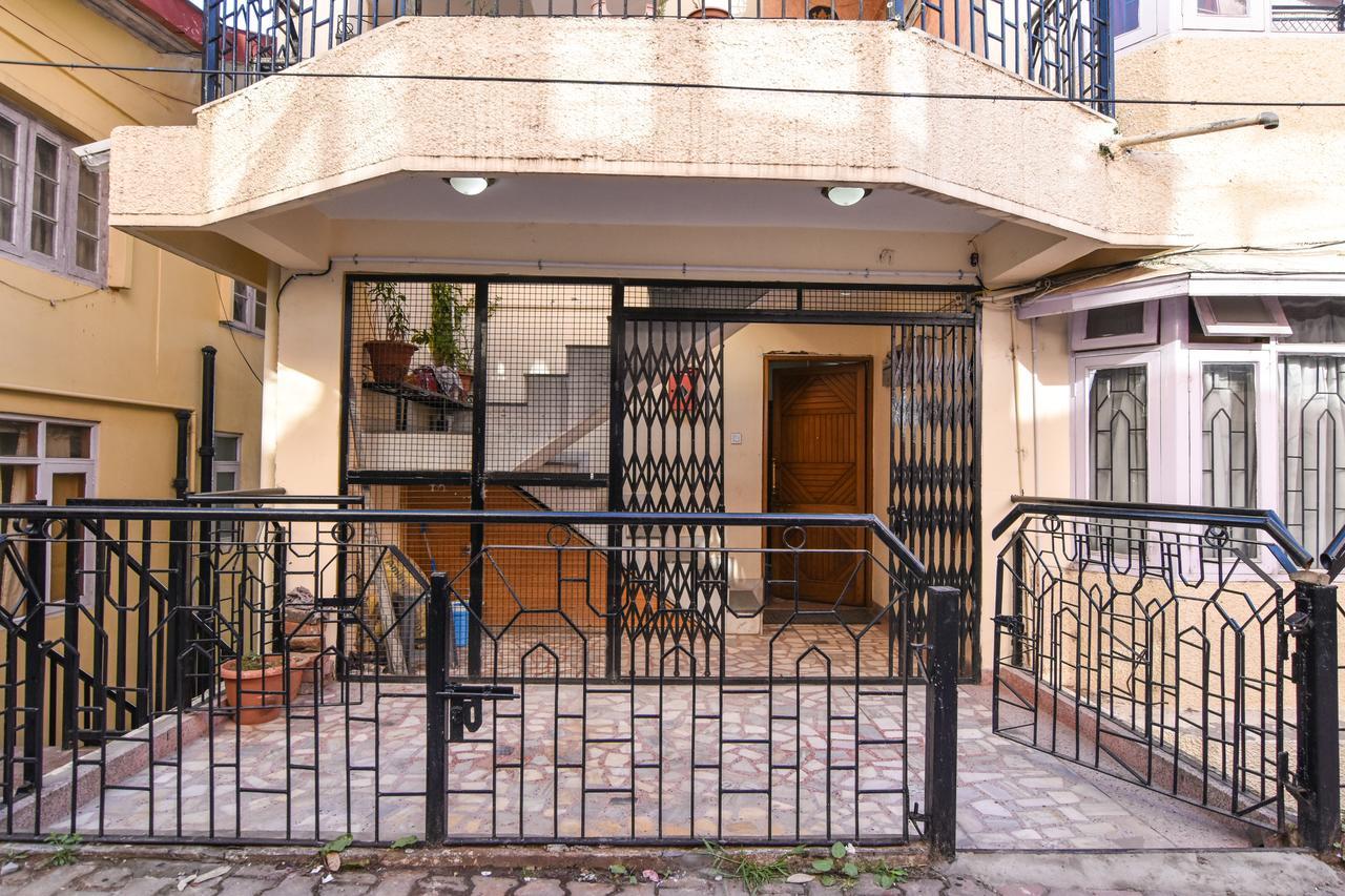 Dhanlaxmi Apartments Шимла Экстерьер фото