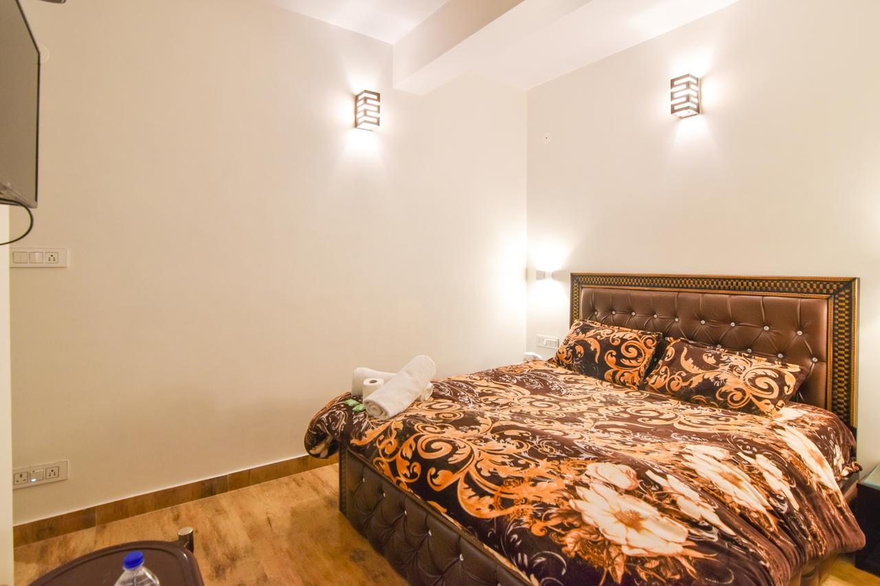 Dhanlaxmi Apartments Шимла Экстерьер фото